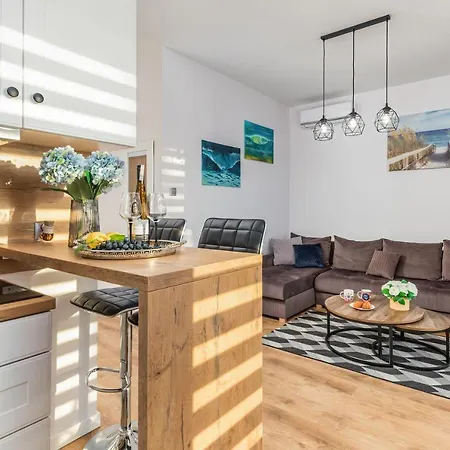 Blue Wave By Renters *