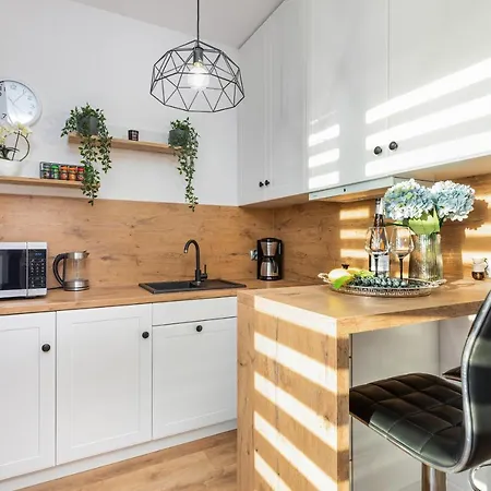 Blue Wave By Renters Daire